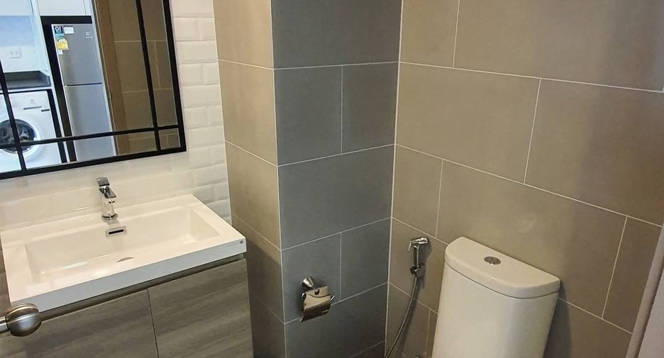 For rent 1 bed condo in Pathum Wan, Bangkok
