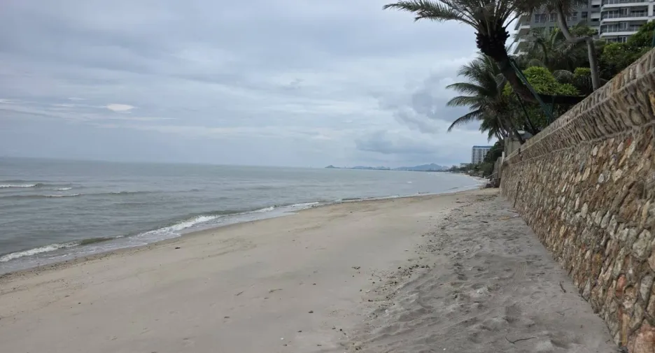 For sale 2 bedrooms condo in Cha Am, Phetchaburi