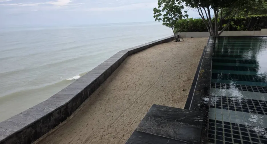 For sale 2 bedrooms condo in Cha Am, Phetchaburi