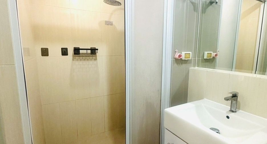 For rent 1 bed condo in Huai Khwang, Bangkok