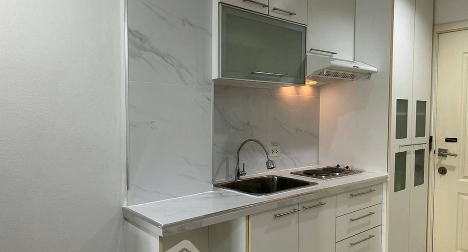 Condo en alquiler y en venta de 1 habitaciones en Watthana, Bangkok