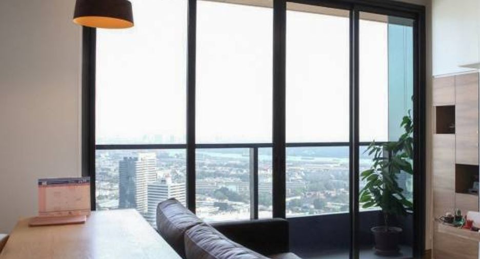 À vendre 2 chambres condo à Khlong Toei, Bangkok