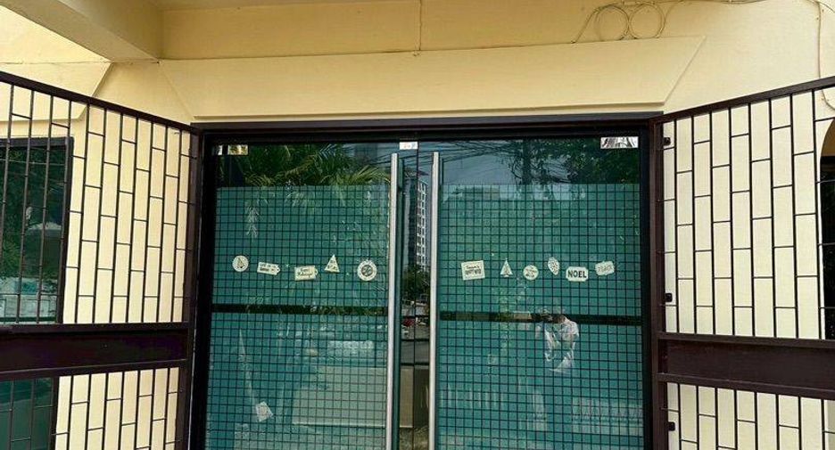 出租 3 卧室 联排别墅 在 Bang Na, 曼谷
