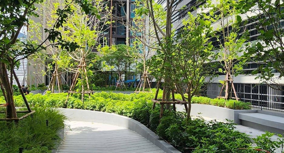 À louer 1 chambre condo à Huai Khwang, Bangkok