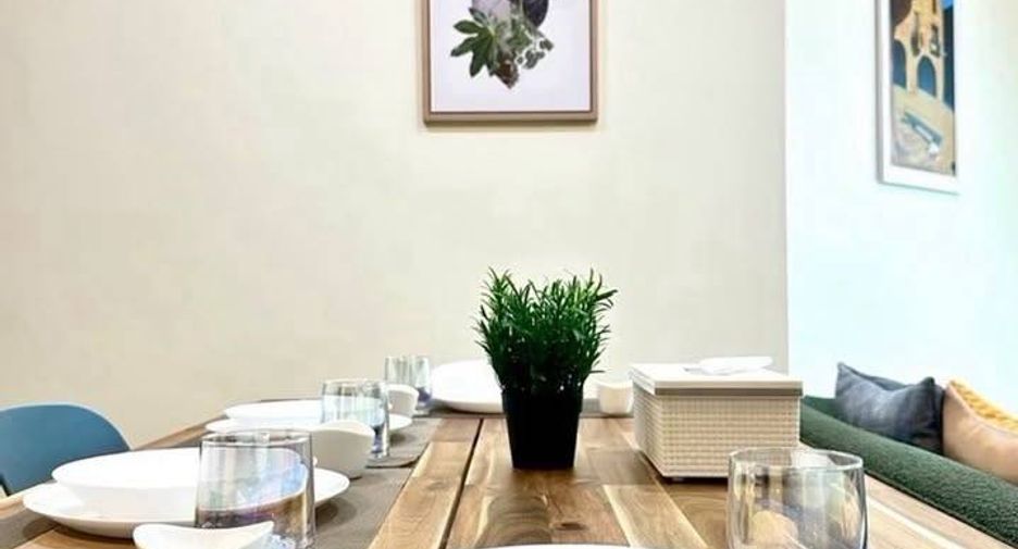 Condo en alquiler de 2 habitaciones en Huai Khwang, Bangkok