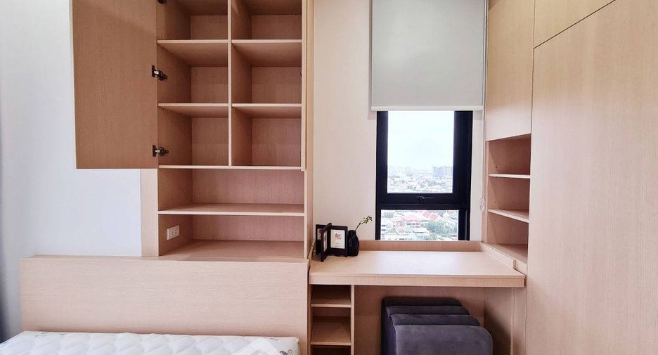 À louer 2 chambres condo à Khlong San, Bangkok