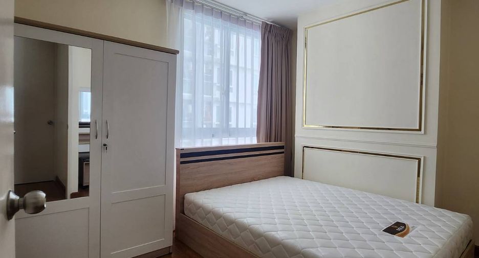 For rent 2 bedrooms condo in Thon Buri, Bangkok