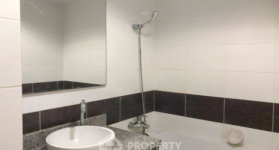 Wohnung zur Miete mit 2 Zimmer in Khlong Toei, Bangkok