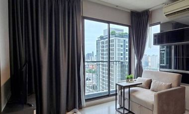 Wohnung zur Miete mit 2 Zimmer in Huai Khwang, Bangkok