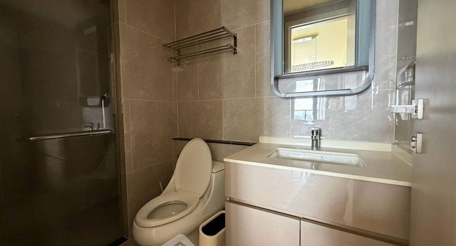 For rent 1 bed condo in Huai Khwang, Bangkok