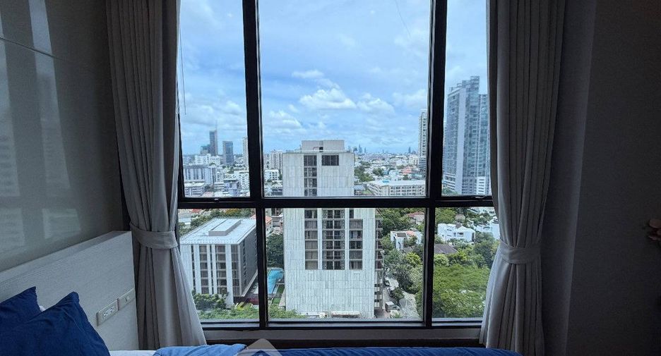 For rent 2 bedrooms condo in Khlong Toei, Bangkok
