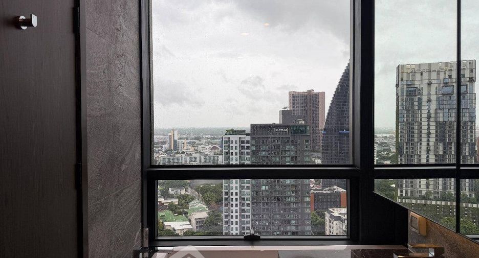 Condo en alquiler de 2 habitaciones en Khlong Toei, Bangkok