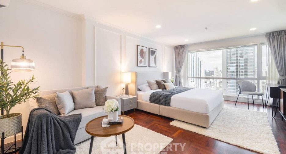 For rent 3 bedrooms condo in Watthana, Bangkok