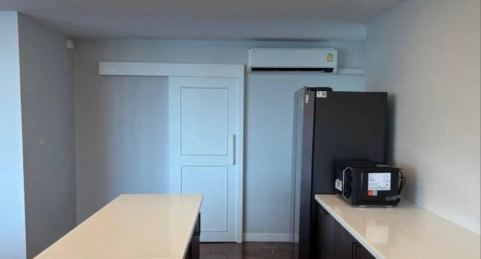 Apartment zur Miete mit 3 Zimmer in Khlong Toei, Bangkok