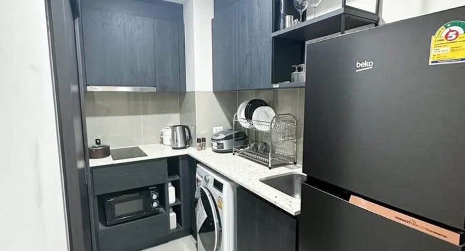À louer 1 chambre condo à Huai Khwang, Bangkok