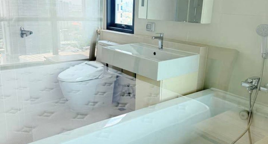 Wohnung zur Miete mit 2 Zimmer in Phra Khanong, Bangkok