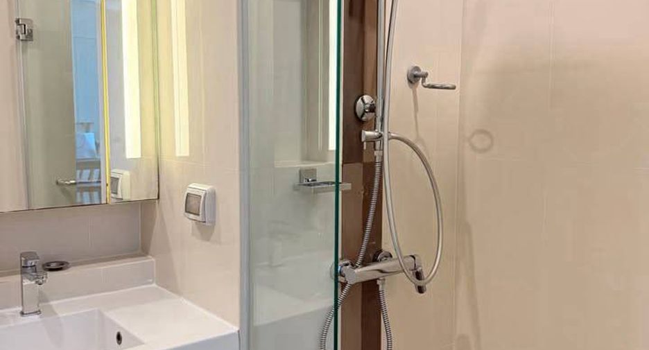 Wohnung zur Miete mit 2 Zimmer in Phra Khanong, Bangkok