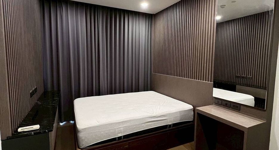 For rent 2 bedrooms condo in Bang Rak, Bangkok