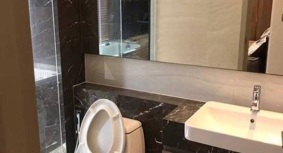 For rent 2 bedrooms condo in Bang Rak, Bangkok