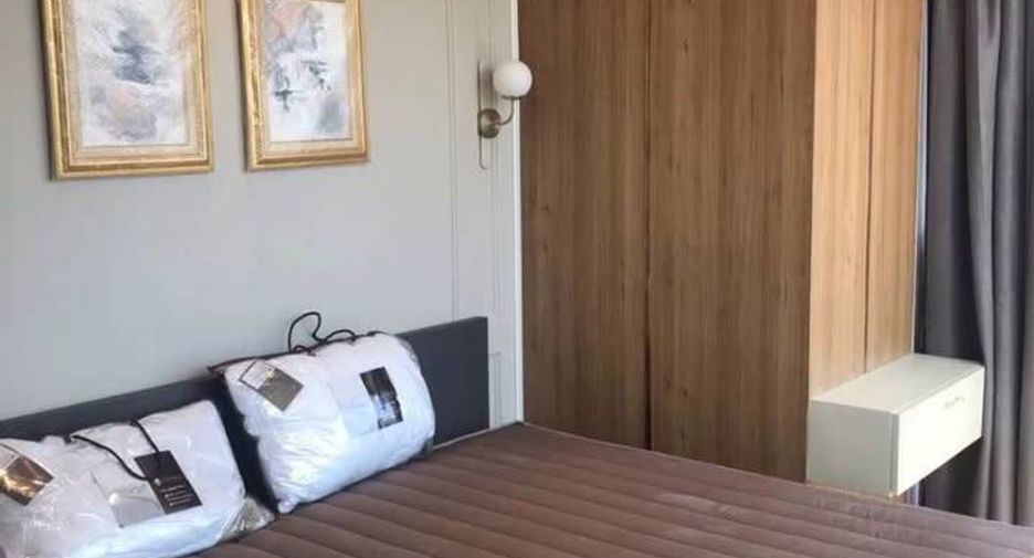 For rent 2 bedrooms condo in Bang Rak, Bangkok