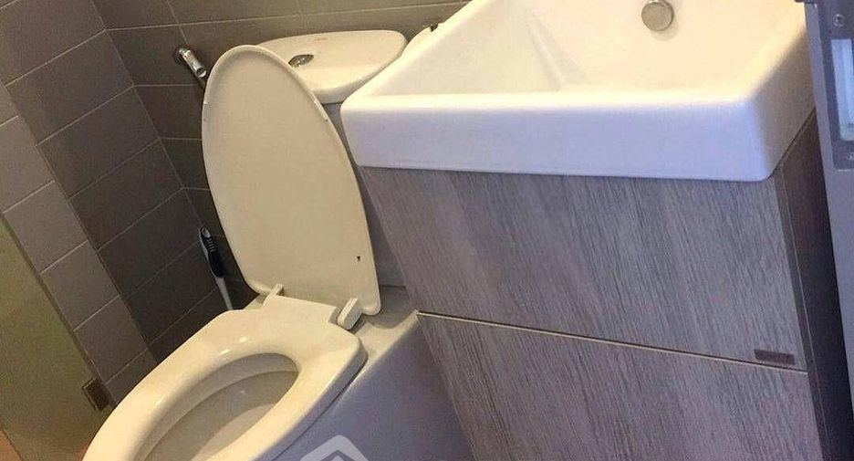 Аренда 2 спальни кондо в Ратчатхещи, Бангкок