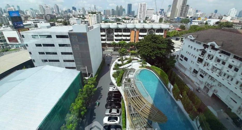 For rent 2 bedrooms condo in Watthana, Bangkok