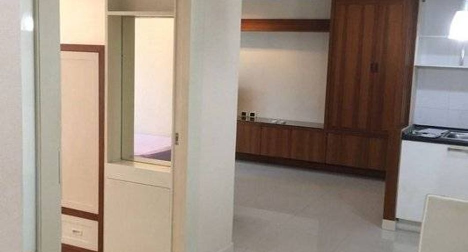 For rent 2 bedrooms condo in Sathon, Bangkok