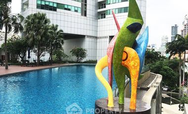 For rent 3 bedrooms condo in Khlong Toei, Bangkok