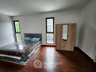 For rent 4 ベッドルーム house in Wang Thonglang, Bangkok
