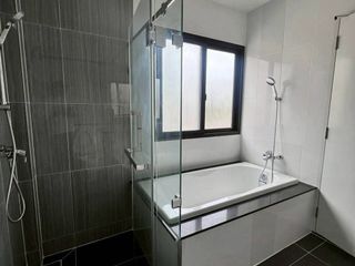 For rent 4 ベッドルーム house in Wang Thonglang, Bangkok