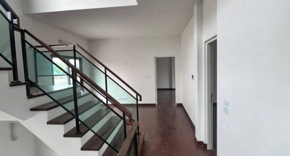 For rent 4 ベッドルーム house in Wang Thonglang, Bangkok