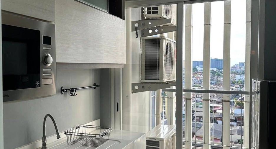 For rent 2 bedrooms condo in Thon Buri, Bangkok