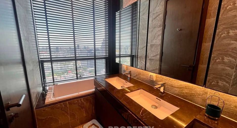 Condo en alquiler de 2 habitaciones en Khlong Toei, Bangkok