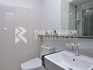 Продажа 1 кровать кондо в Патхум Щан, Бангкок