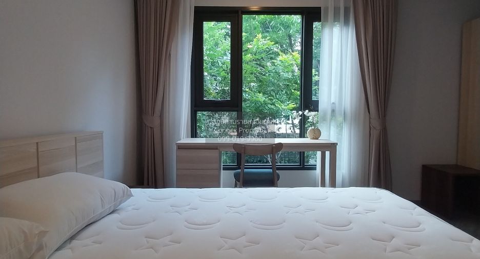 For rent 2 bedrooms condo in Bangkok Noi, Bangkok