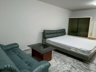 Wohnung zur Miete mit Studio in Pathum Wan, Bangkok