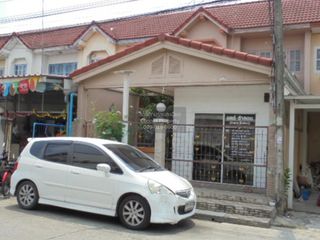 For sale 3 bedrooms townhouse in Thanyaburi, Pathum Thani