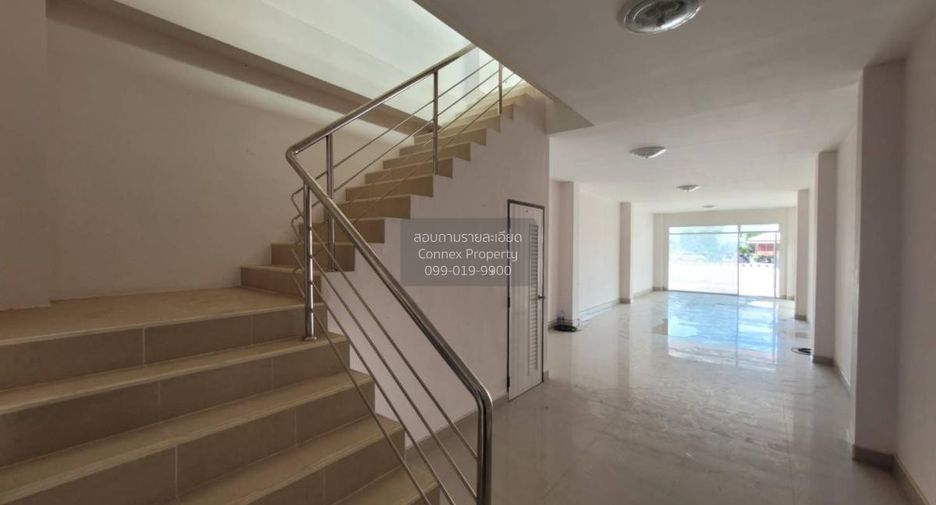 For sale 3 bedrooms retail Space in Mueang Nong Khai, Nong Khai