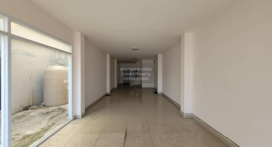 For sale 3 bedrooms retail Space in Mueang Nong Khai, Nong Khai