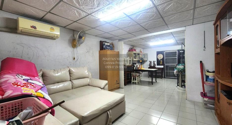 For sale 3 bedrooms townhouse in Min Buri, Bangkok