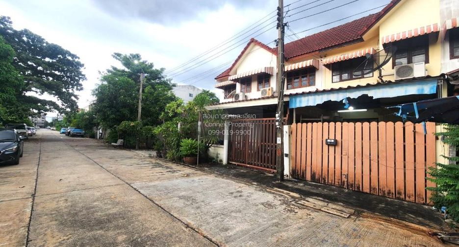 For sale 3 bedrooms townhouse in Min Buri, Bangkok