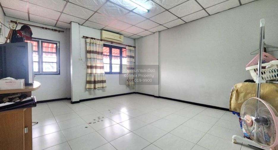 For sale 3 bedrooms townhouse in Min Buri, Bangkok