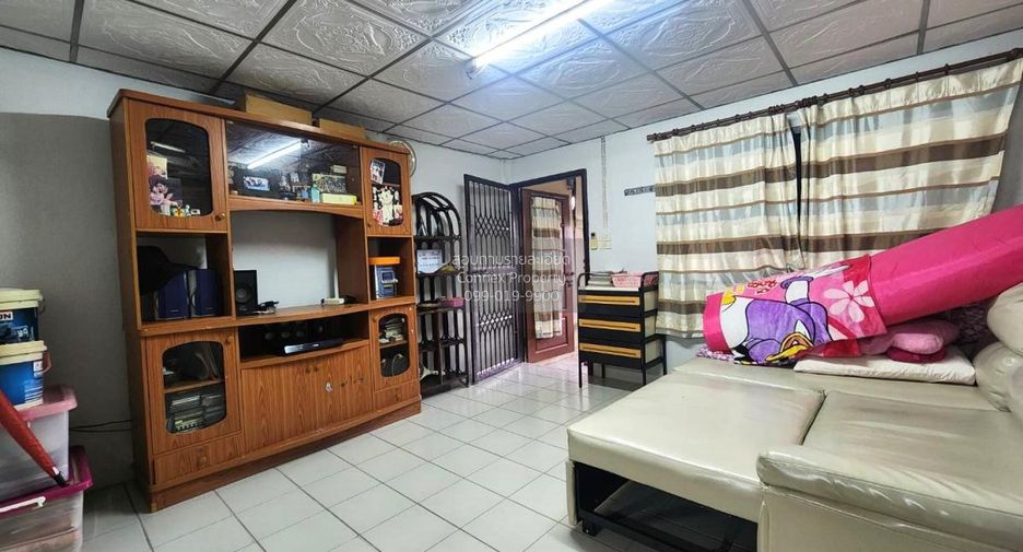 For sale 3 bedrooms townhouse in Min Buri, Bangkok