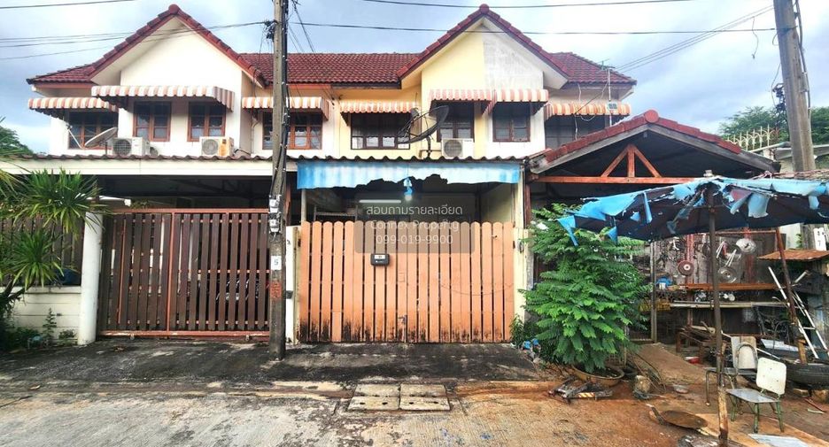 For sale 3 bedrooms townhouse in Min Buri, Bangkok
