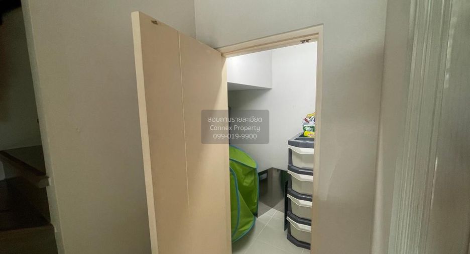 Casa en venta de 4 habitaciones en Bang Kruai, Nonthaburi