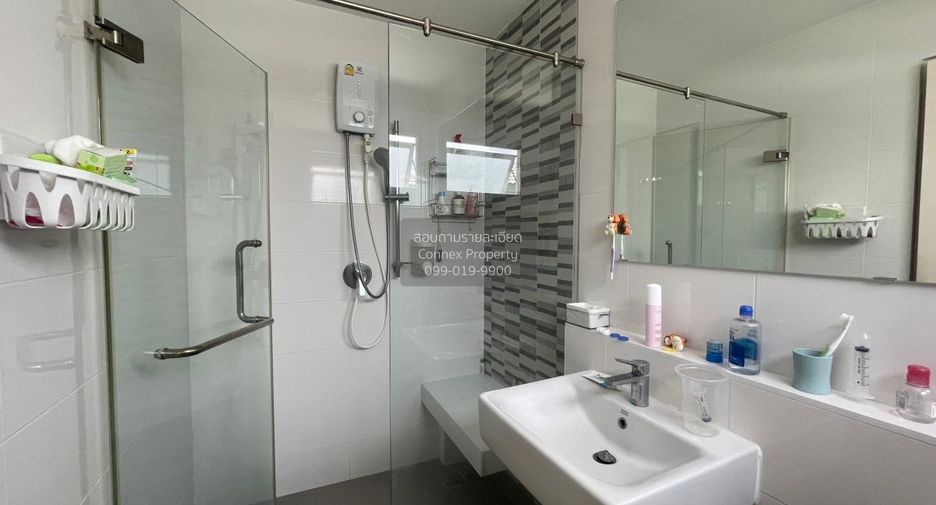 Casa en venta de 4 habitaciones en Bang Kruai, Nonthaburi