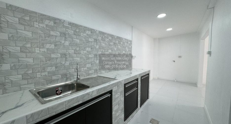 Reihenhaus zum Kauf mit 3 Zimmer in Bang Bua Thong, Nonthaburi