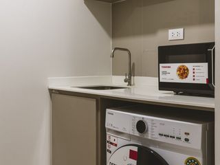 Продажа 1 кровать кондо в Пхра Кханонг, Бангкок