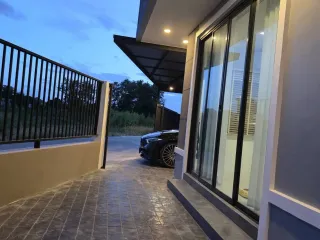 Casa en venta de 2 habitaciones en Si Racha, Chonburi