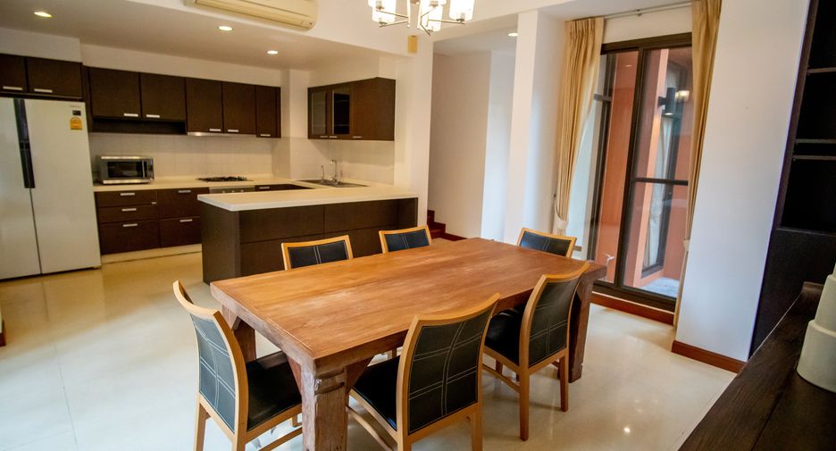 Condo en alquiler de 3 habitaciones en Watthana, Bangkok